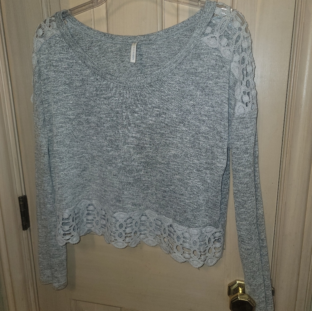 Misses sz M Gray cropped top You Are Not Alone Lace Y2K - Picture 5 of 6
